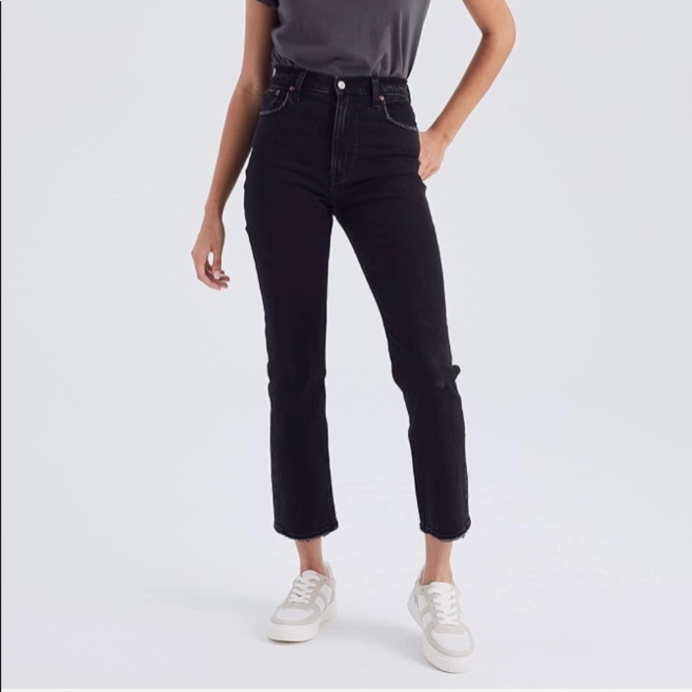 ABERCROMBIE & FITCH - ANKLE STRAIGHT ULTRA HIGH RISE - CROPPED - BLACK - 25